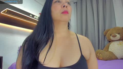 Vanessa online show from April 2026 12:35:02 PM