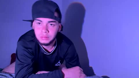 Snapshot of latinmanlive chatting on February 2026 11:45:02 PM Men online show from February 2026 11:45:02 PM