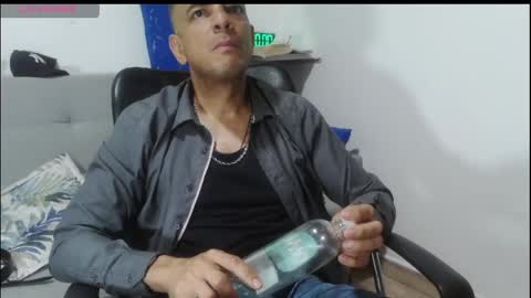 latinmartin254 online show from April 2026 01:00:01 AM