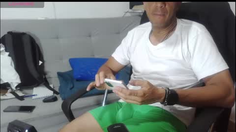 latinmartin254 online show from May 2026 02:51:02 AM