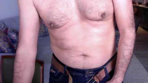 QS - INDEPENDENT MODEL online show from December 2024 06:31:02 PM