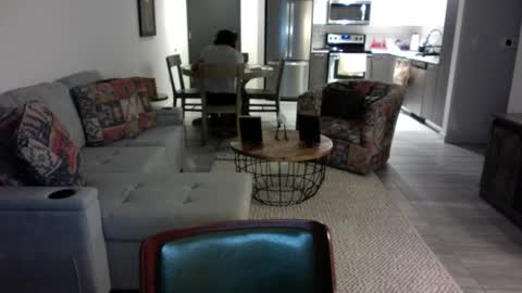 QS - INDEPENDENT MODEL online show from February 2025 02:08:02 AM