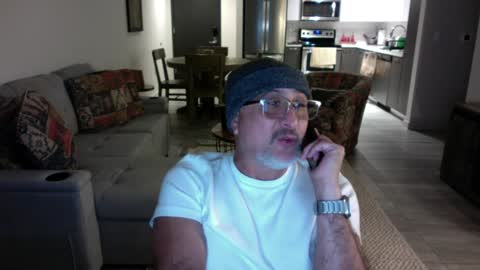 QS - INDEPENDENT MODEL online show from February 2025 02:50:02 AM