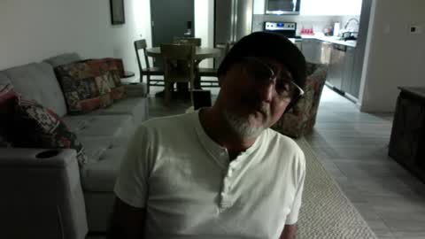 QS - INDEPENDENT MODEL online show from February 2025 07:26:01 AM