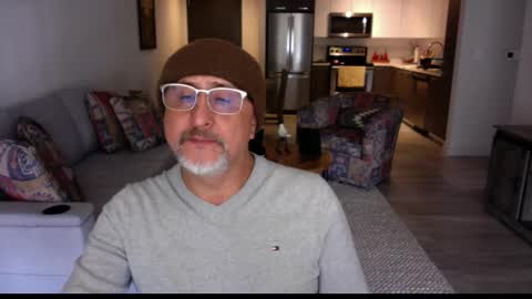 QS - INDEPENDENT MODEL online show from February 2025 04:42:02 PM