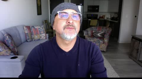 QS - INDEPENDENT MODEL online show from March 2025 06:01:02 PM