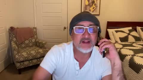 QS - INDEPENDENT MODEL online show from October 2025 01:47:01 AM