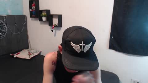 Snapshot of latins_boys_20 chatting on December 2024 04:54:02 AM NICK online show from December 2024 04:54:02 AM