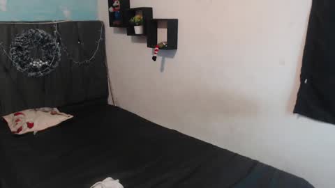 Snapshot of latins_boys_20 chatting on December 2024 03:58:01 AM NICK online show from December 2024 03:58:01 AM