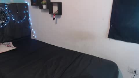 Snapshot of latins_boys_20 chatting on December 2024 07:37:01 AM NICK online show from December 2024 07:37:01 AM