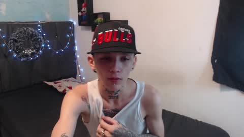 Snapshot of latins_boys_20 chatting on December 2024 03:44:01 AM NICK online show from December 2024 03:44:01 AM