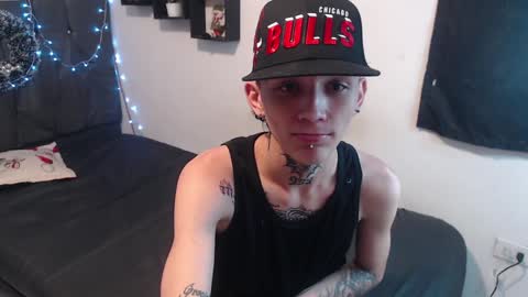 Snapshot of latins_boys_20 chatting on December 2024 03:58:02 AM NICK online show from December 2024 03:58:02 AM