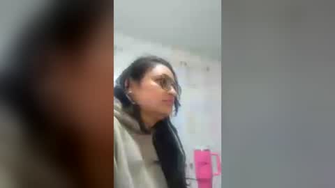 Snapshot of latinwishes chatting on August 2026 09:03:01 PM Julieta online show from August 2026 09:03:01 PM