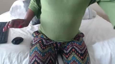 latoyyabed1 online show from April 2026 12:23:01 PM