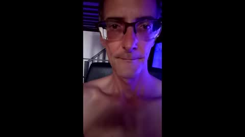 Snapshot of lattinus_longus_20 chatting on June 2026 06:43:01 PM Schwanzomat online show from June 2026 06:43:01 PM