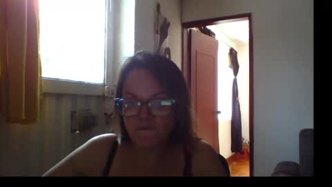 Snapshot of lau16310 chatting on June 2026 06:50:01 PM Laura online show from June 2026 06:50:01 PM