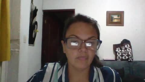 Snapshot of lau16310 chatting on June 2026 02:53:01 AM Laura online show from June 2026 02:53:01 AM