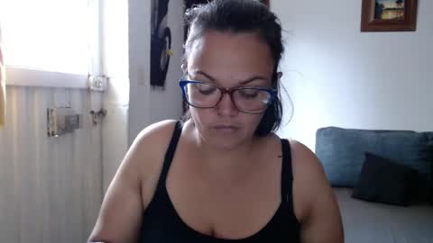 Snapshot of lau16310 chatting on June 2026 03:59:01 PM Laura online show from June 2026 03:59:01 PM