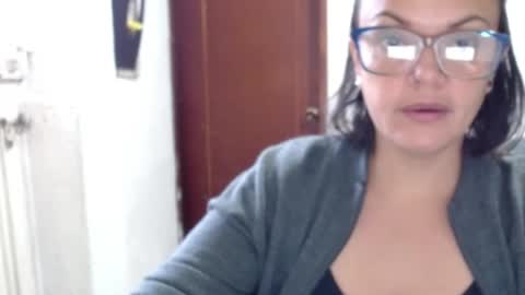 Snapshot of lau16310 chatting on July 2026 12:20:01 PM Laura online show from July 2026 12:20:01 PM