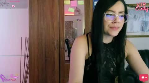 laujgray online show from March 2026 05:50:02 PM