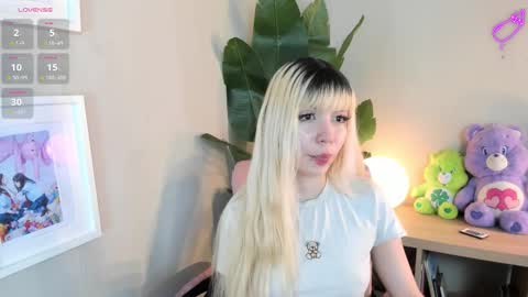 Snapshot of laukyubey1 chatting on December 2025 08:36:02 PM laukyubey1 online show from December 2025 08:36:02 PM