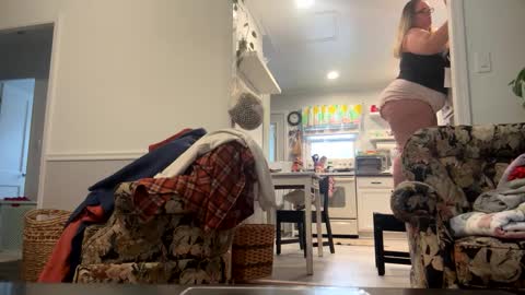 LauLauMa online show from January 2025 03:11:02 PM