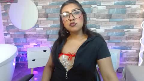laulin_tay online show from March 2026 03:30:01 AM