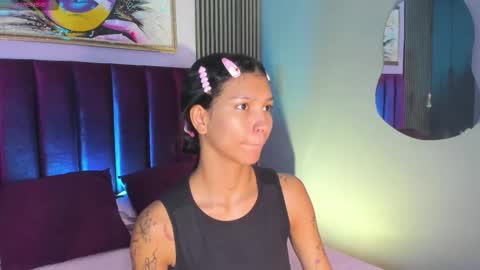 Laura online show from October 2025 12:33:01 PM