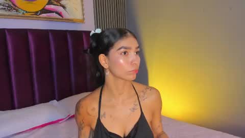 Snapshot of laura_aristizabal_19 chatting on June 2026 03:03:02 PM Laura online show from June 2026 03:03:02 PM