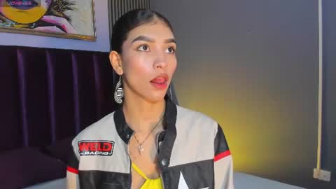 Snapshot of laura_aristizabal_19 chatting on June 2026 12:07:02 PM Laura online show from June 2026 12:07:02 PM
