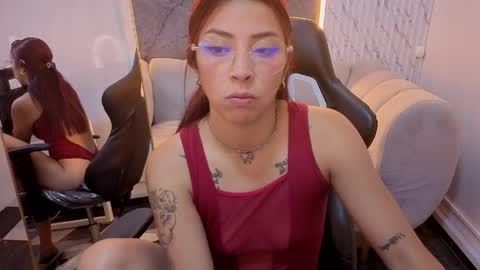 laura_b_ online show from May 2026 03:12:01 AM