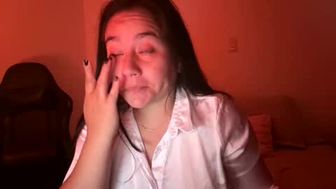 laura online show from February 2026 12:03:01 AM