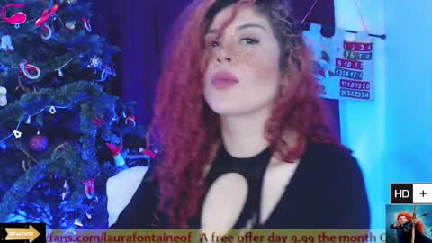 Snapshot of laura_fountain_ chatting on December 2024 02:04:02 AM weedcam Curly Laura OF    online show from December 2024 02:04:02 AM