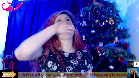 Snapshot of laura_fountain_ chatting on January 2025 12:37:02 AM weedcam Curly Laura OF    online show from January 2025 12:37:02 AM