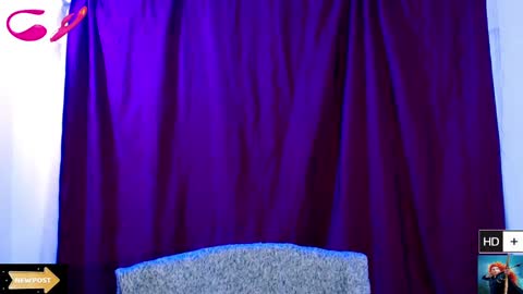 Snapshot of laura_fountain_ chatting on February 2025 02:26:01 PM weedcam Curly Laura OF    online show from February 2025 02:26:01 PM