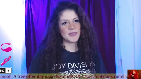 Snapshot of laura_fountain_ chatting on March 2025 09:59:02 PM weedcam Curly Laura OF    online show from March 2025 09:59:02 PM