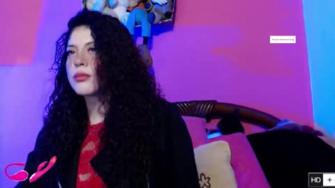 Snapshot of laura_fountain_ chatting on October 2025 11:39:01 PM weedcam Curly Laura OF    online show from October 2025 11:39:01 PM