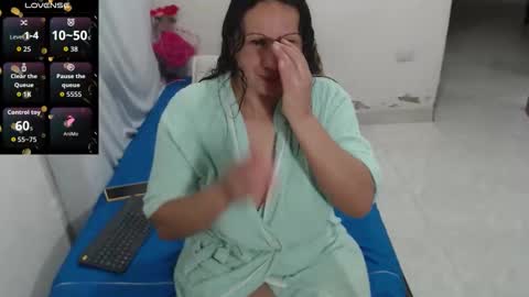 Snapshot of laura_foxx2379 chatting on October 2025 02:11:02 AM laura_foxx2379 online show from October 2025 02:11:02 AM