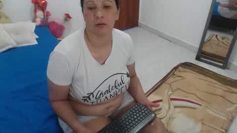 Snapshot of laura_foxx2379 chatting on November 2025 06:09:02 PM laura_foxx2379 online show from November 2025 06:09:02 PM