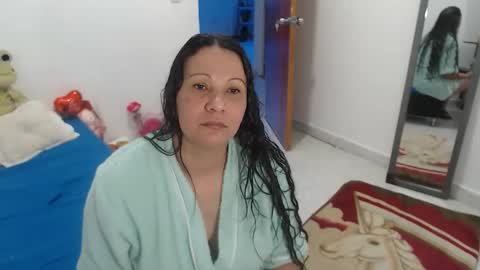 Snapshot of laura_foxx2379 chatting on November 2025 04:06:01 PM laura_foxx2379 online show from November 2025 04:06:01 PM