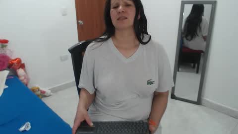 Snapshot of laura_foxx2379 chatting on November 2025 03:16:01 AM laura_foxx2379 online show from November 2025 03:16:01 AM