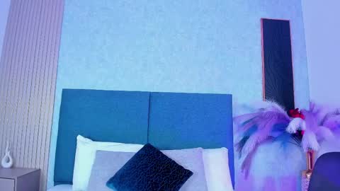 LauraIvy online show from March 2026 01:00:01 PM