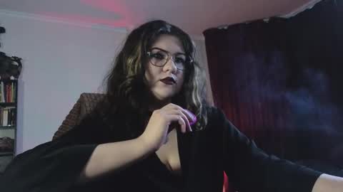 Snapshot of laura_karamazov chatting on December 2025 10:57:02 AM Miss Laura online show from December 2025 10:57:02 AM