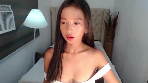 Snapshot of laura_leighxx chatting on March 2025 01:59:02 AM Laura leighxx online show from March 2025 01:59:02 AM