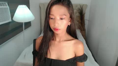 Snapshot of laura_leighxx chatting on March 2025 03:13:01 AM Laura leighxx online show from March 2025 03:13:01 AM