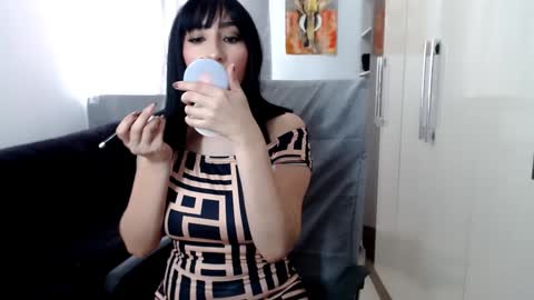 Laura online show from January 2025 07:38:02 PM