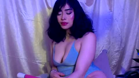 laura_pink01 online show from March 2025 12:42:02 AM