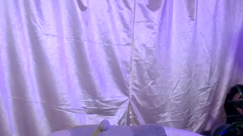 laura_pink01 online show from March 2025 03:45:01 AM