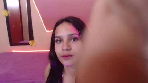 Laura Pink    online show from December 2024 04:29:02 PM