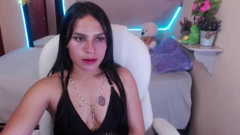 Laura Pink    online show from December 2024 12:29:02 AM